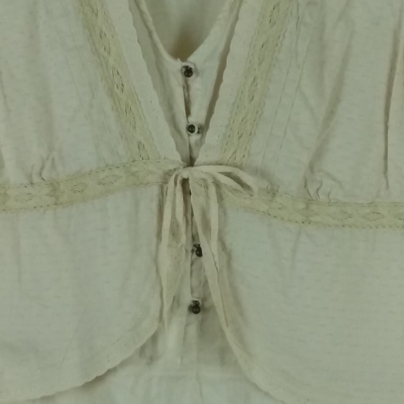 Quizz Bizaar Lacey Layered Blouse - Picture 3 of 7